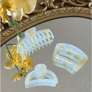 Y2K 90s 2000s 3 large claw hair clips fun summer spring hair style yellow